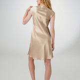 Chemise de nuit mi-longue en pure soie douce pour femme, rose pâle