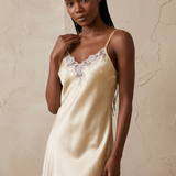 Women's Mulberry Silk Lace Nightgown & Robe Set In Cream