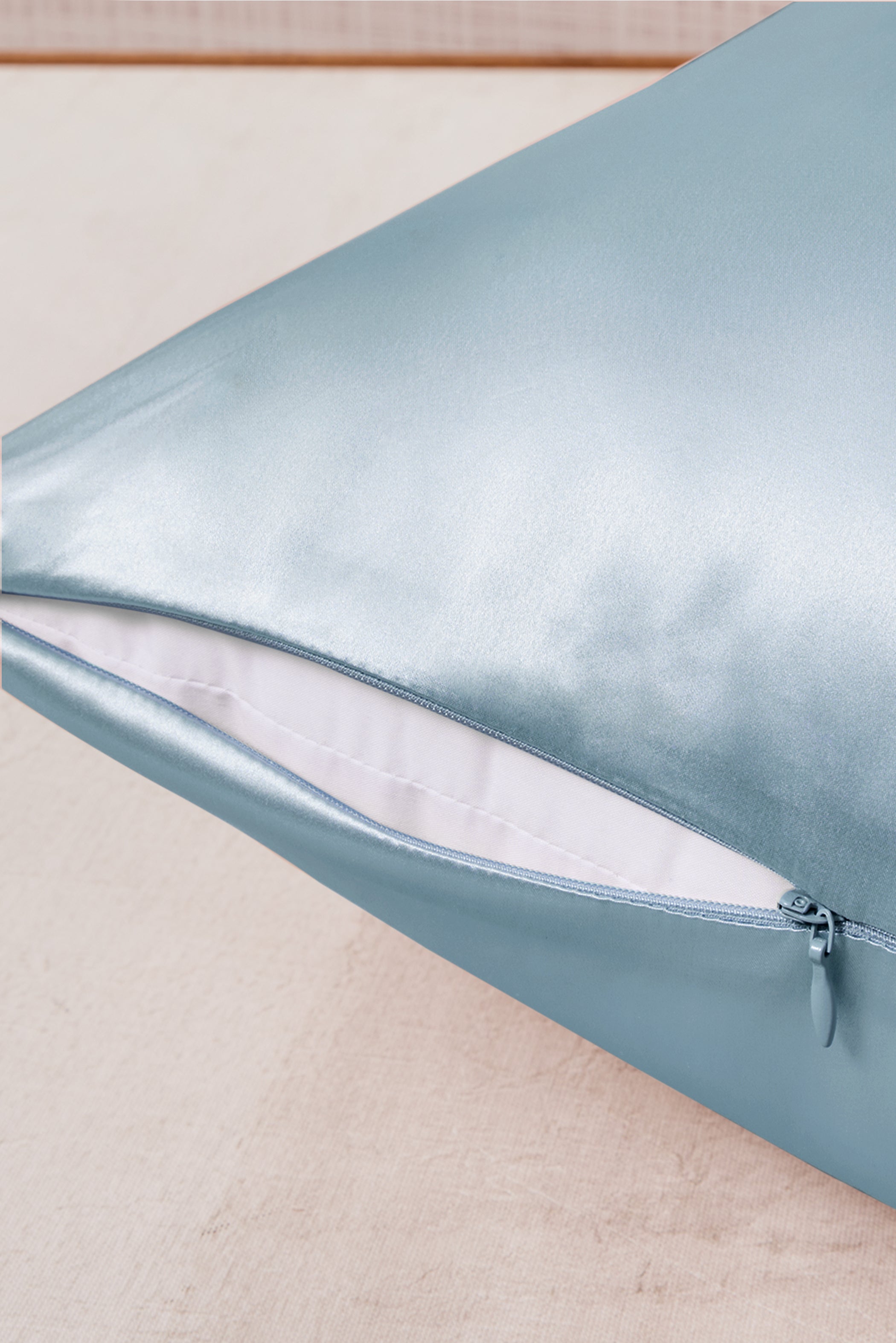 Haze blue silk pillowcases with zipper – best for sensitive skin