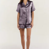 Ensemble pyjama en soie rose pâle à manches courtes et short pour femme