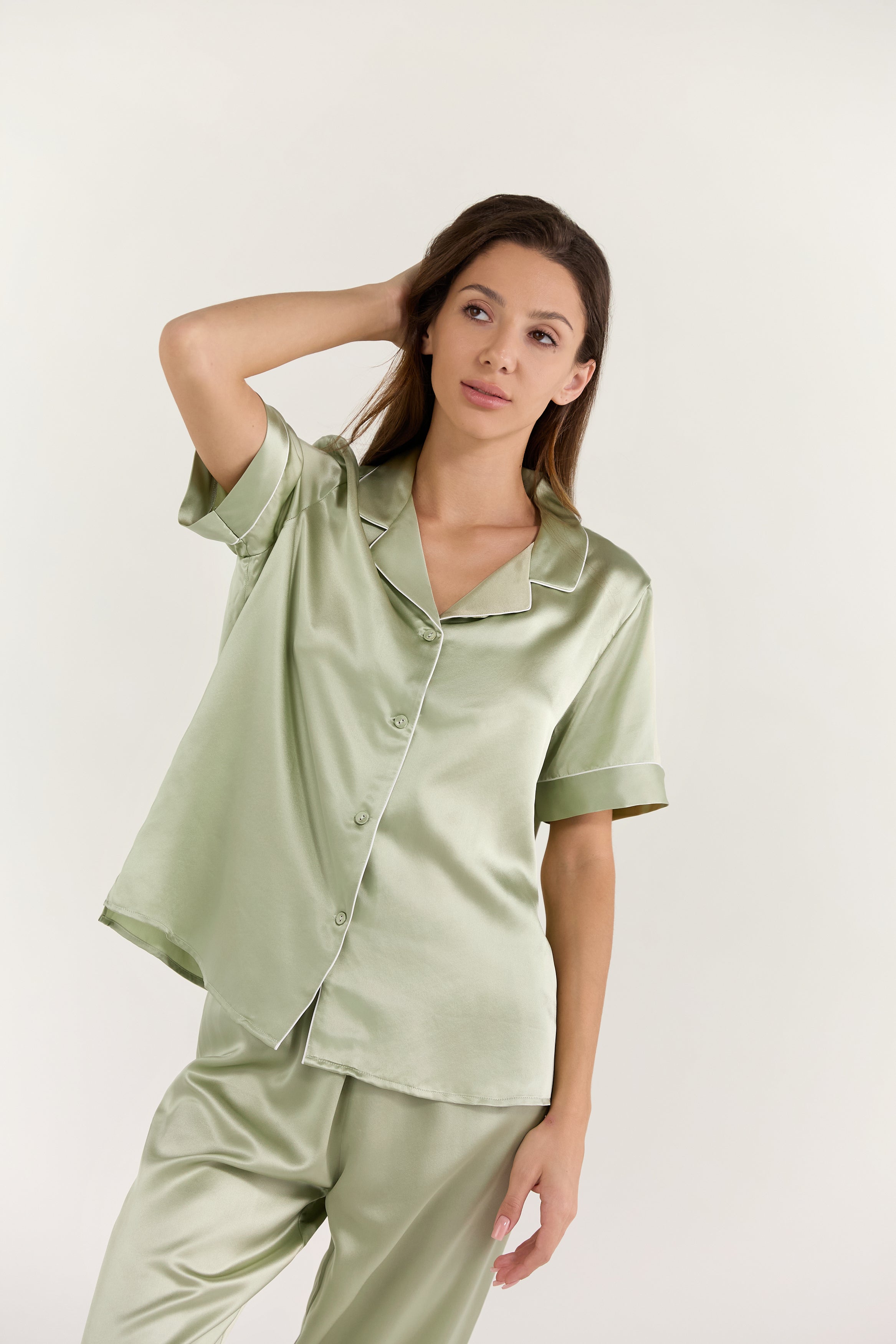 Women's Pure Silk Pajama Set Short Sleeve Top Pants In Avocado